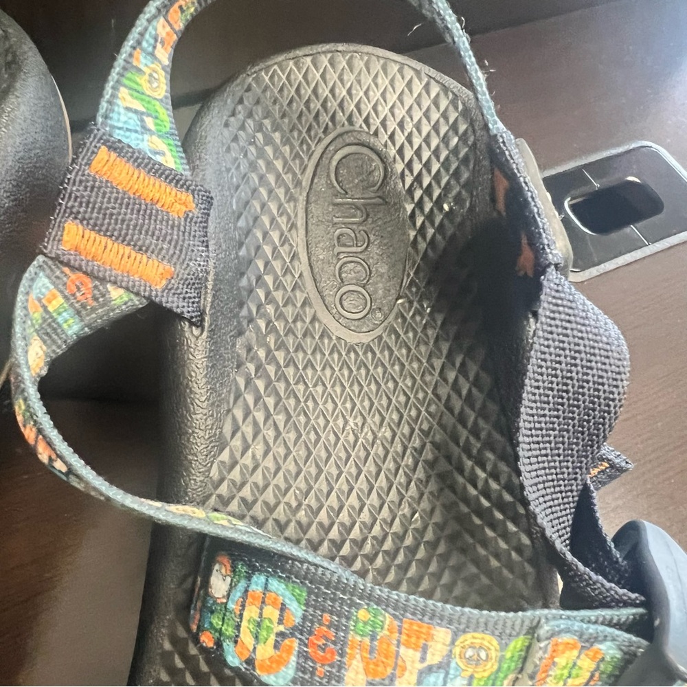 Chaco Woodstock Peace & Love
Youth Size 6 - RARE - LIMITED EDITION - Picture 3 of 9